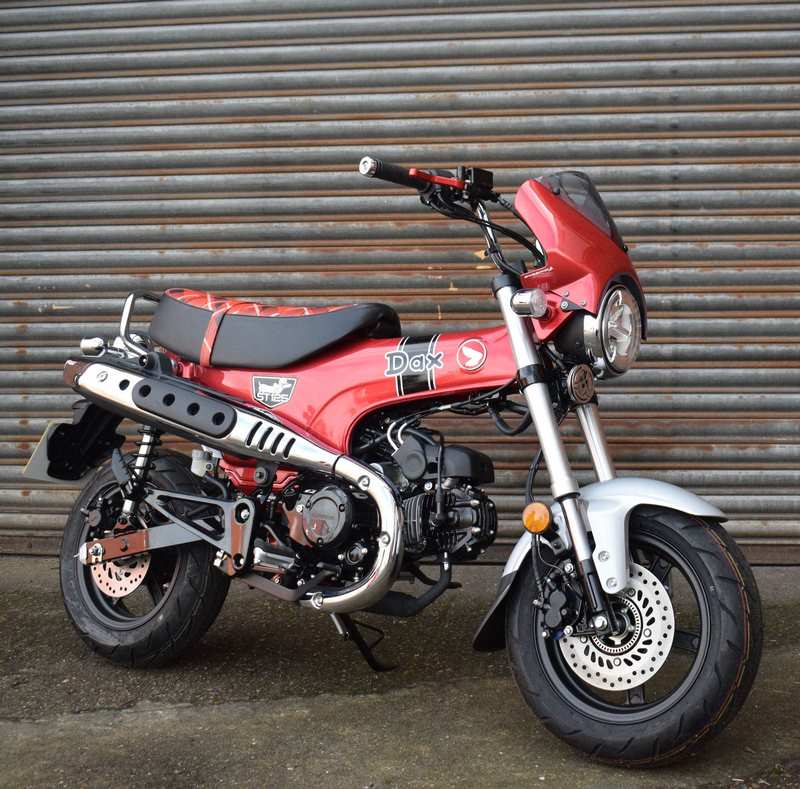Pyramid Fly Screen | Pearl Nebula Red | Honda ST125 Dax 2023>Current | 21290R