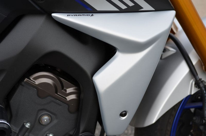 Pyramid Plastics Yamaha MT-09 Radiator Cheeks Matte Silver 2013>2016 | 22131H