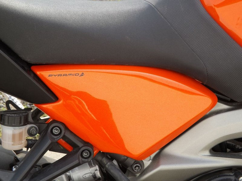 Pyramid Plastics Yamaha MT-09 Infill Panels Metallic Red (Lava Red) 2013>2016 | 22133L