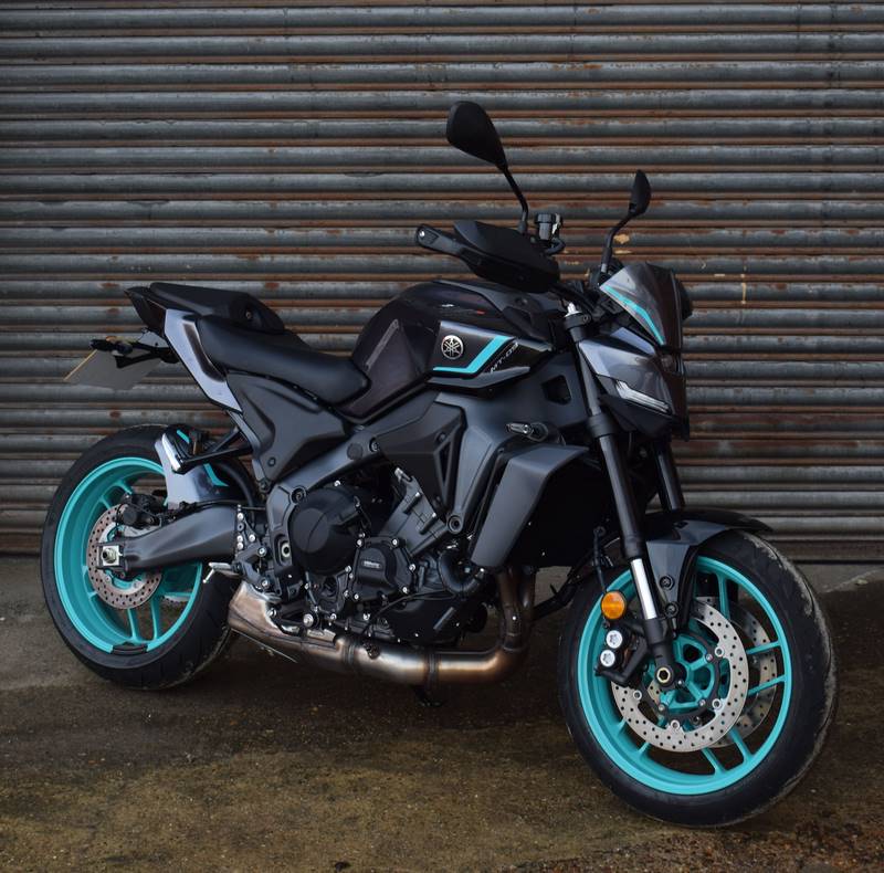 Pyramid Front Infill Panels | Matte Black | Yamaha MT-09 2021>Current | 22152M