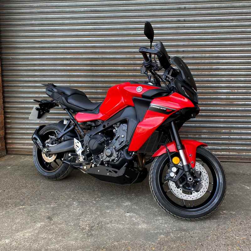 Pyramid Engine Plate | Matte Black | Yamaha Tracer 9 2021> | 22156M