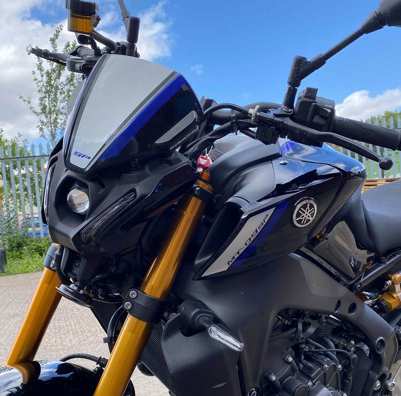 Pyramid Fly Screen | Icon Blue Colours | Yamaha MT-09 2022>2023 | 22160P
