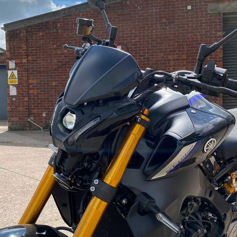 Pyramid Fly Screen | Carbon Look | Yamaha MT-09 2021>2023 | 22160X