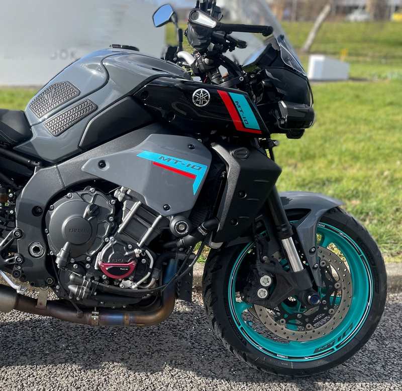 Pyramid Infill Panels | Unpainted | Yamaha MT-10 2022> | 22195U