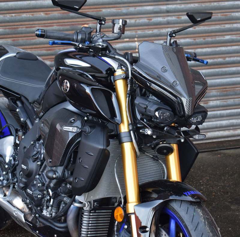 Pyramid Fly Screen | Carbon Fibre | Yamaha MT-10 2022>Current | 22215A