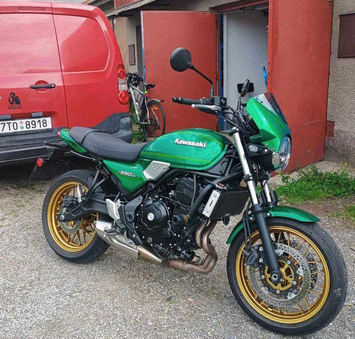 Pyramid Fly Screen | Candy Emerald Green | Kawasaki Z 650 RS 2022>Current | 23500D