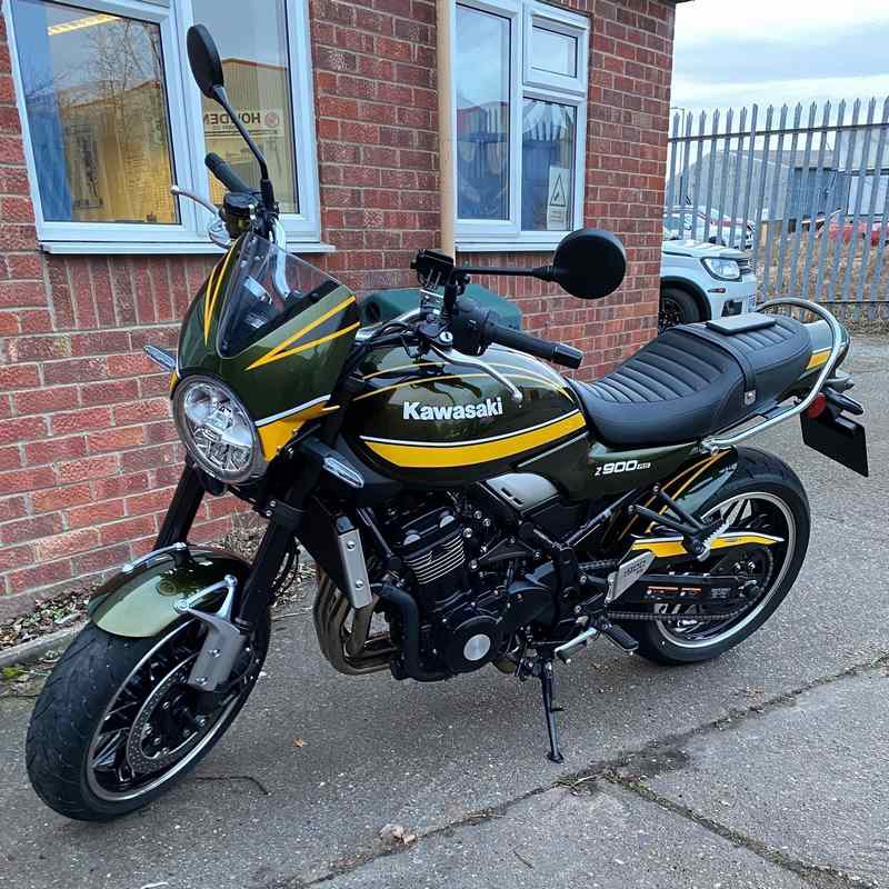 Pyramid Fly Screen | Metallic Dark Green Scheme | Kawasaki Z 900 RS 2022>Current | 23500N
