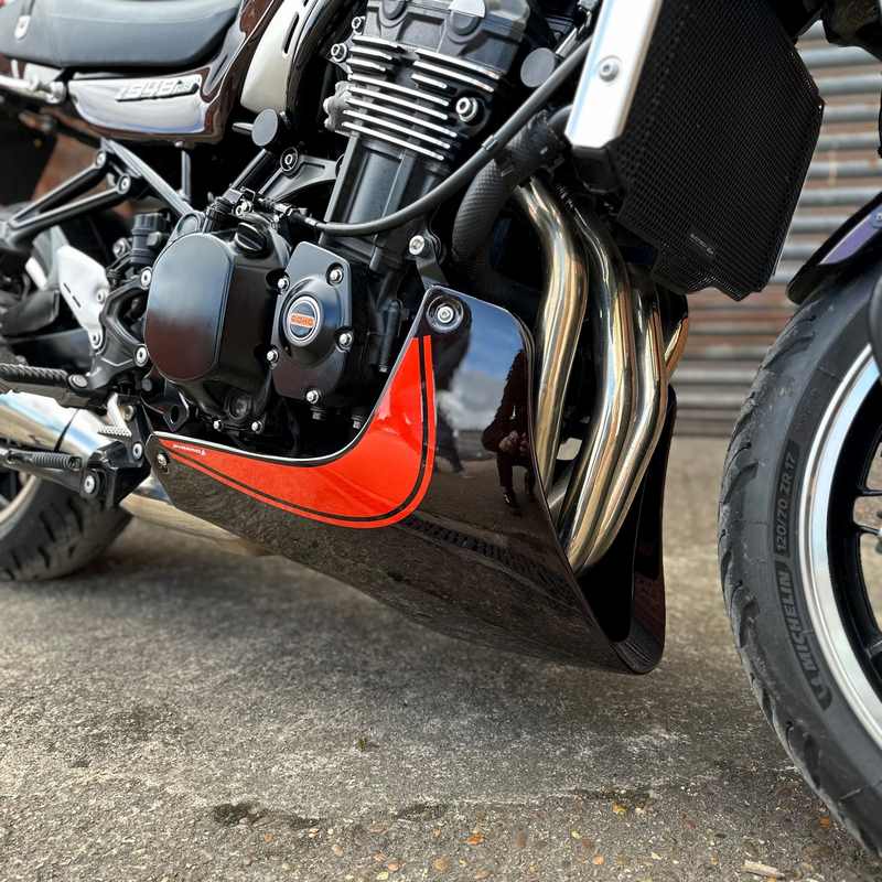 Pyramid Belly Pan | Metallic Brown/Metallic Orange (Candytone Brown/Candytone Orange) | Kawasaki Z 900 RS 2018>2020 | 23905E