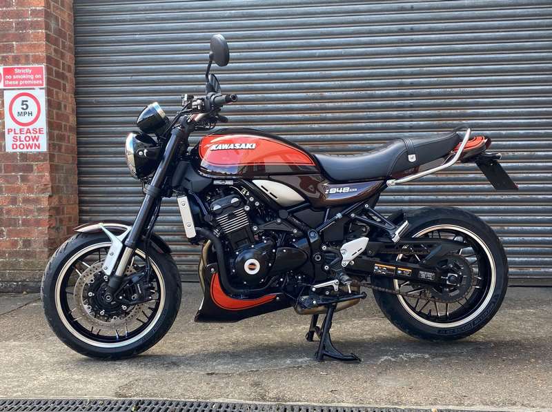 Pyramid Belly Pan | Matte Black | Kawasaki Z 900 RS 2019>Current | 23905M