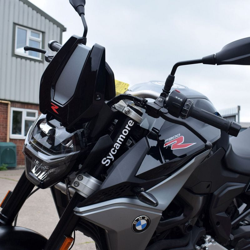 Pyramid Fly Screen | Hockenheim Silver Metallic & Racing Red | BMW F900 R 2020> | 24090F