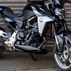 Pyramid Belly Pan | Hockenheim Silver Metallic & Racing Red | BMW F900 R 2020> | 24945F