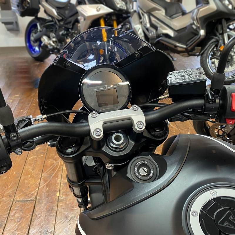 Pyramid Fly Screen | Crystal White | Triumph Trident 660 2021> | 26660N