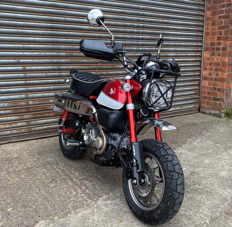 Pyramid Handguards | Matte Black | Honda Monkey 125 2018>Current | 30101M