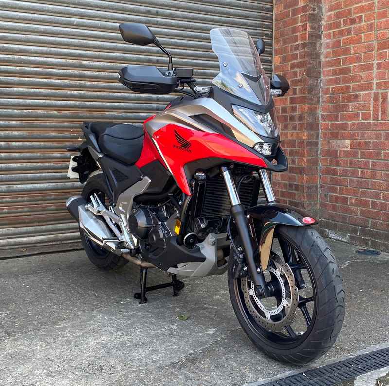 Pyramid Handguards | Matte Black | Honda NC 750 X 2021>Current | 30199M