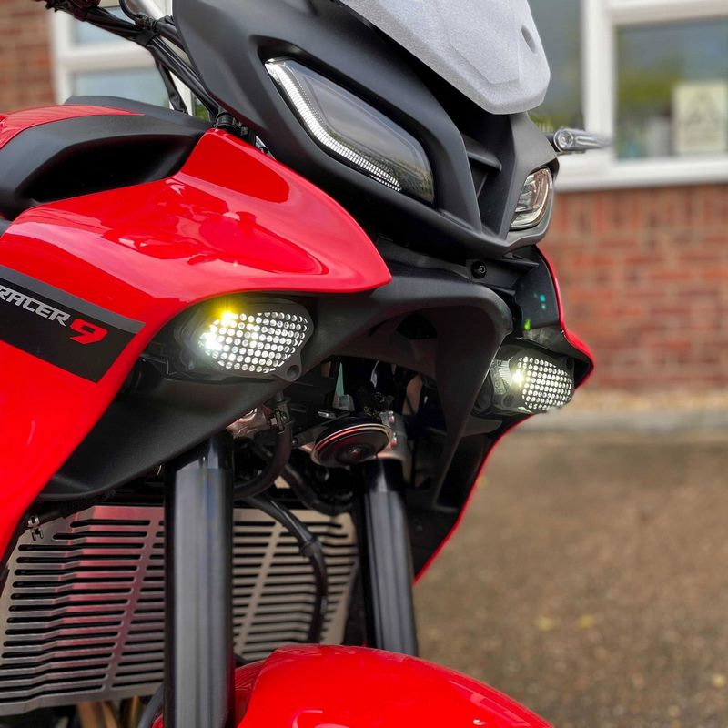 Pyramid Lower Headlight Guards | Matte Black | Yamaha Tracer 9 2021> | 32270M