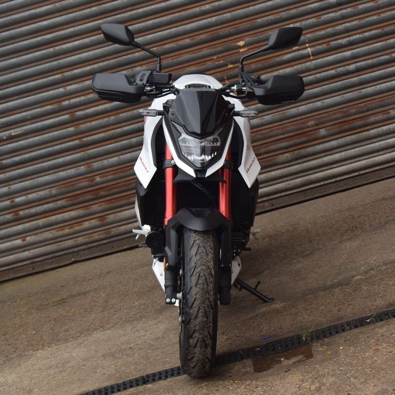 Pyramid Frontal Wing | Matte Black | Honda CB750 Hornet 2023>2024 | 35725M