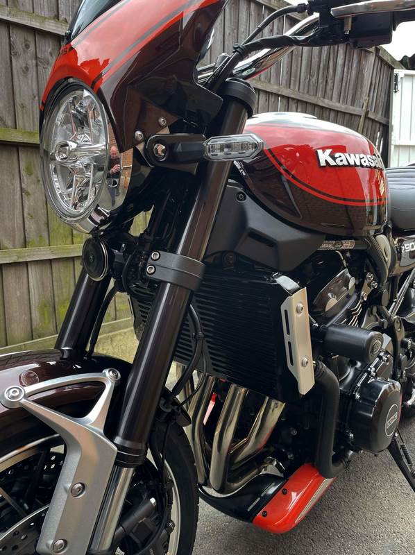 Pyramid Radiator Guard | Matte Black | Kawasaki Z 900 RS 2018>2020 | 523900M