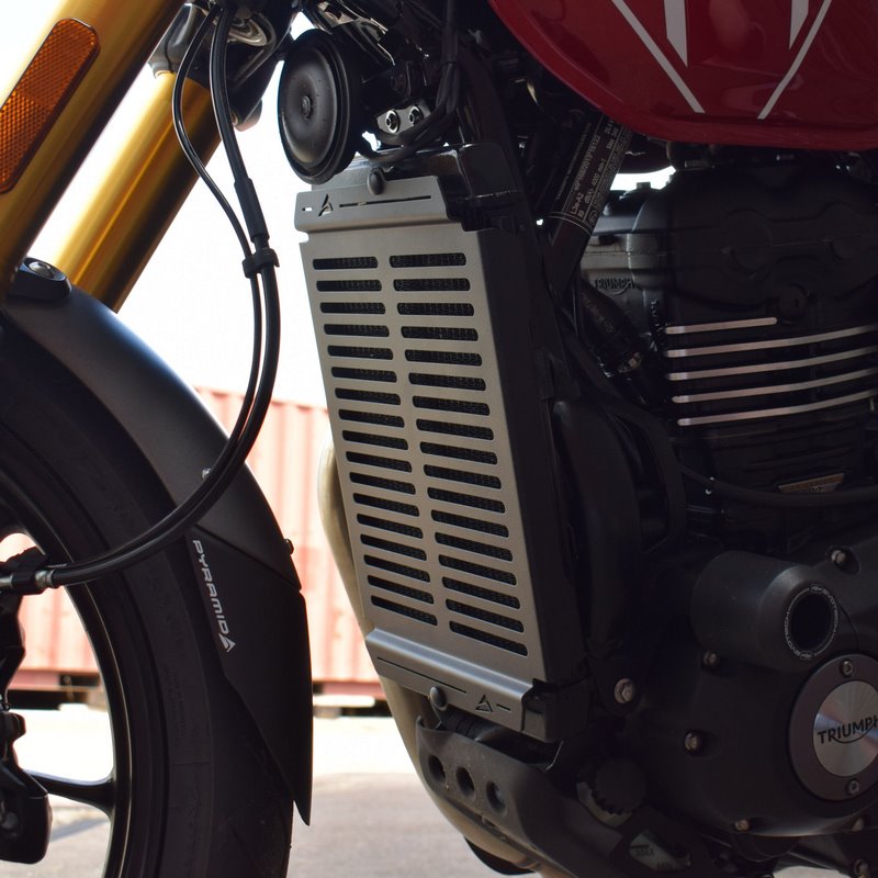 Pyramid Radiator Guard | Matte Black | Triumph Scrambler 400 X 2024>Current | 526240M