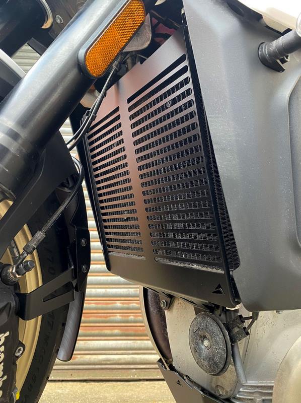 Pyramid Radiator Guard | Matte Black | Moto Guzzi V100 Mandello 2022>Current | 528705M