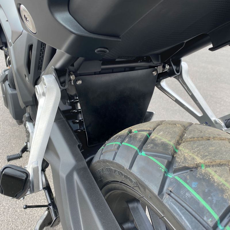 Pyramid Shock Shield | Black | Honda CB 500 X 2022> | 811005