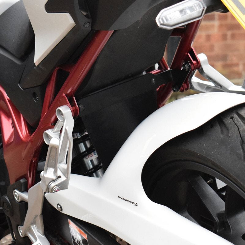 Pyramid Shock Shield | Black | Honda CB750 Hornet 2023> | 811280