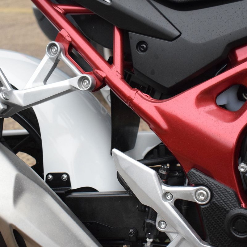 Pyramid Shock Shield | Black | Honda CB750 Hornet 2023> | 811280