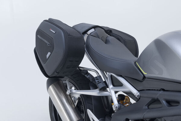 SW MOTECH PRO BLAZE H saddlebag set. Black. Triumph Speed Triple 1200 RR / RS (21-). | BC.HTA.11.740.36200