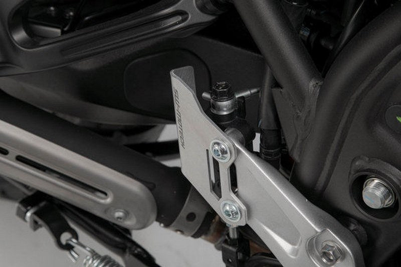 SW-MOTECH Brake cylinder guard Silver. Yamaha Ténéré 700 (19-). | BPS.06.799.10000/S