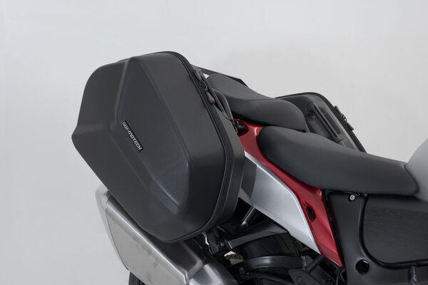 SW Motech PRO side carrier. B-stock.. Black. Suzuki GSX1300R Hayabusa (20-). | B.KFT.05.987.30000/B