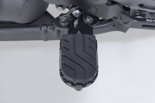 SW MOTECH ION footrest kit. Black. Honda NT1100 (21-), XL750 (22-). | FRS.01.011.10500/B
