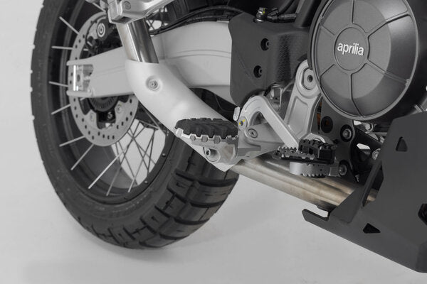 SW MOTECH EVO footrest kit. Aprilia Tuareg 660 (21-). | FRS.13.112.10200