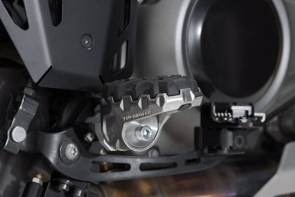SW Motech EVO footrest kit | FRS.18.112.10000