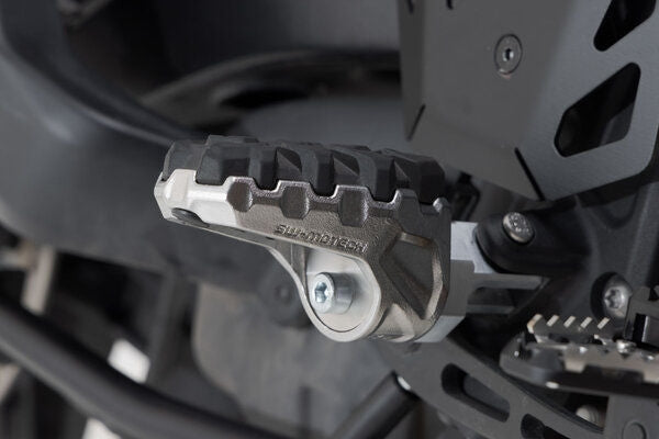 SW Motech EVO footrest kit | FRS.18.112.10001