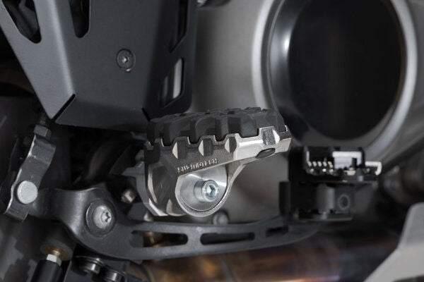SW Motech EVO footrest kit | FRS.18.112.10001