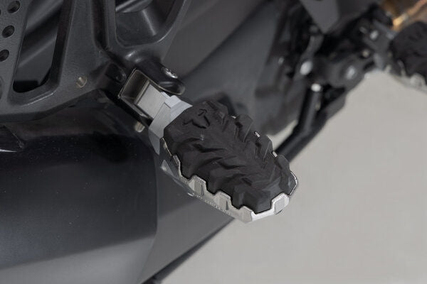 SW Motech EVO passenger footrest kit | FRS.18.112.10100