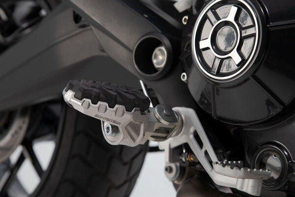 SW MOTECH EVO footrest kit | FRS.22.112.10002