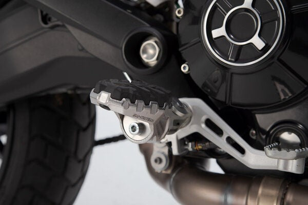 SW MOTECH EVO footrest kit | FRS.22.112.10002
