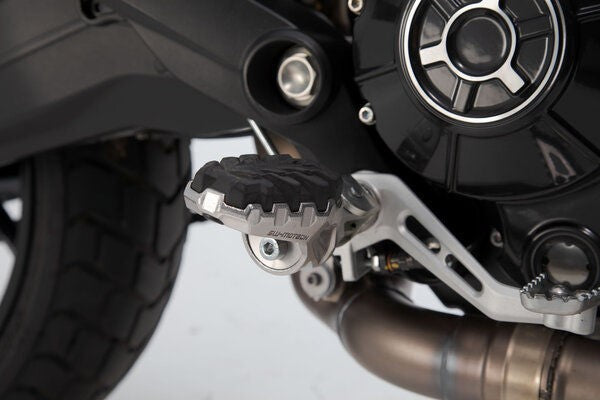 SW MOTECH EVO footrest kit | FRS.22.112.10002