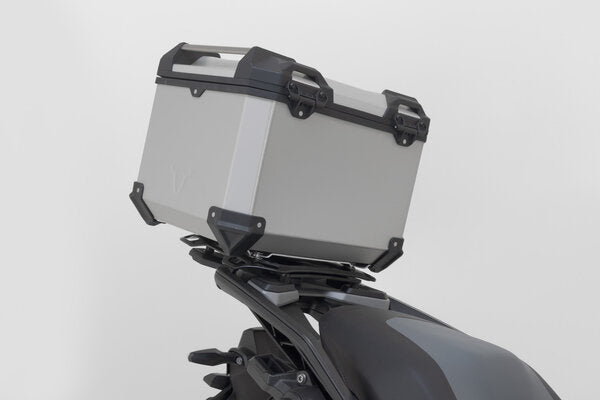 SW MOTECH TRAX ADV top case system. Silver. BMW R 1300 GS (23-). BMW top case holder. | GPT.07.975.70100/S