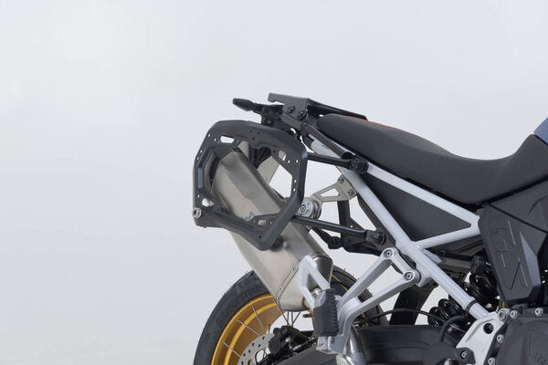 SW MOTECH TRAX ADV aluminium case system. Silver. 45/37 l. BMW F 900 GS (23-). | KFT.07.602.70000/S