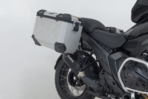 SW MOTECH TRAX ADV aluminium case system + Akrapovic. Silver. 45/45 l. BMW R 1300 GS (23-). | KFT.07.975.72001/S