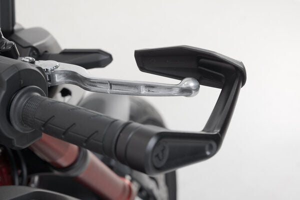SW Motech Lever guards with wind protection. Black. Honda CB750 Hornet (22-). | LVG.01.971.11000/B