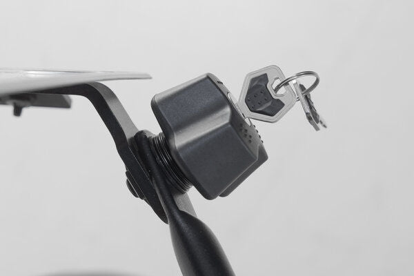 SW Motech TRAX lock set with anti-theft protection PRO. 9 matching locks, 2 keys. Anti-theft protection. | QLS.00.095.15100