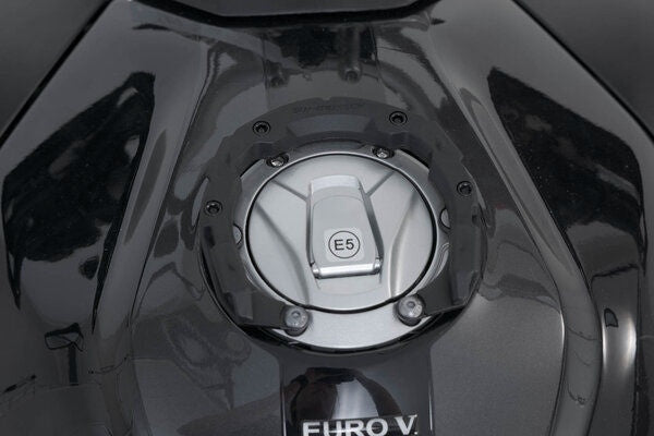 SW Motech PRO tank ring. Black. Voge 650 DSX (22-). | TRT.00.787.32800/B