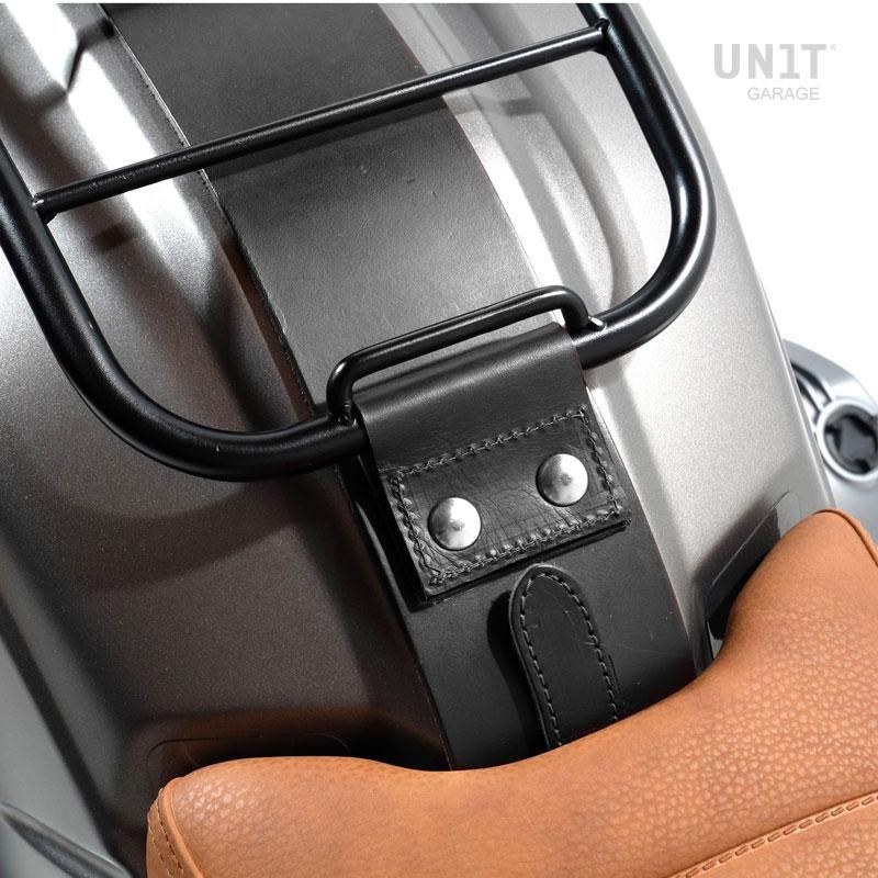 Unit Garage Tank luggage rack with tank belt black | COD. 2008Black