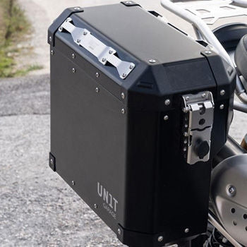 Unit Garage Pair of aluminium Panniers Atlas 40L+34L with Inox Subframe HD Pan America | AL1C-BL-3306-BL