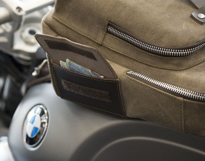 Unit Garage TANK PANNIER IN WAXED SUEDE | U033