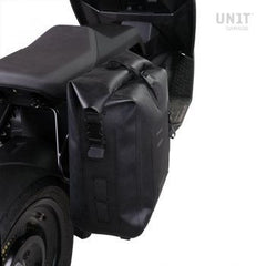 Unit Garage Khali side pannier in TPU + Right Subframe BMW CE 04 | UG001-3700DX