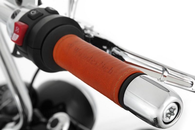 WUNDERLICH leather sleeves for the handles on the BMW R 18 | 18701-000